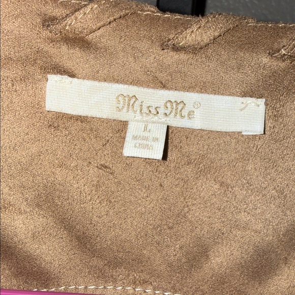 Miss Me Suede Vest with Fringe - Picture 6 of 9